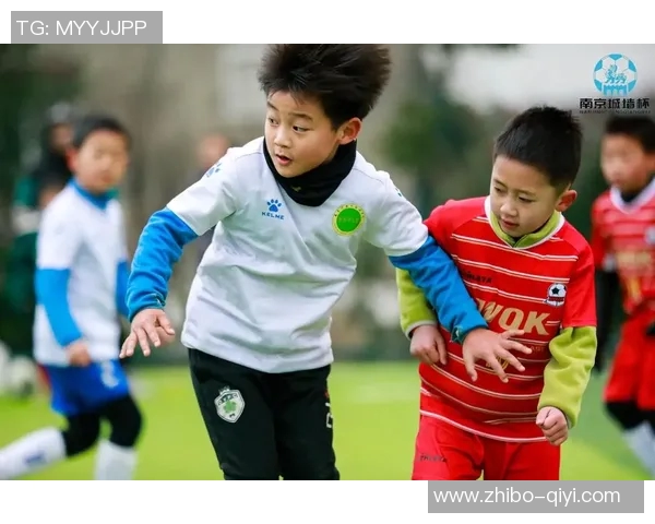 德阳足球教练的成长之路与青少年足球发展的未来展望 德阳足球教练的成长之路与青少年足球发展的未来展望